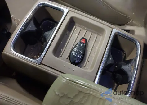 2012 Chrysler Town & Country Touring-L из США, поврежденный, VIN 2C4RC1CG9CR124808